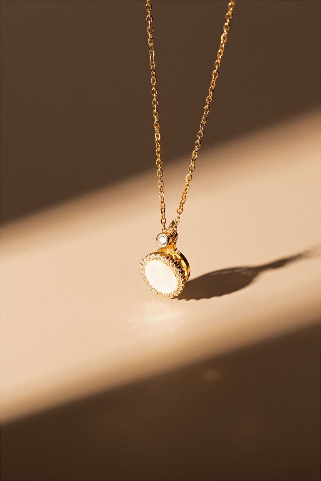 The Classic Solitaire - pendants